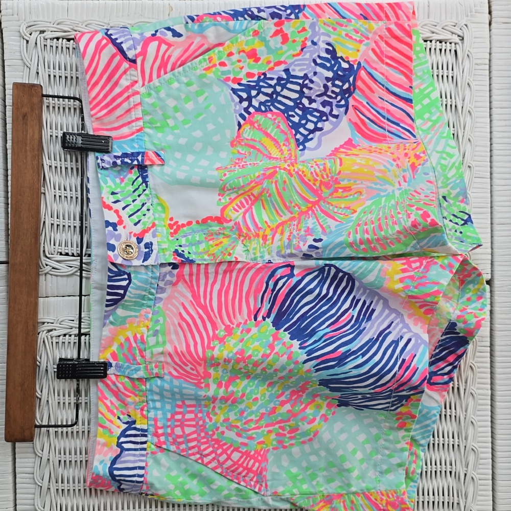 Lilly Pulitzer Multicolor Women's Shorts "Roar Of The Seas" EUC